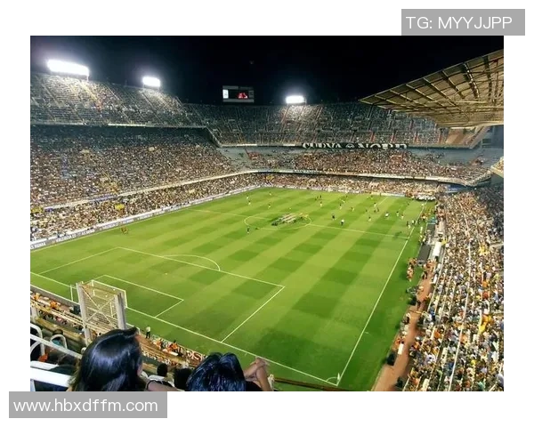 《足球星传奇:从草根少年到绿茵场上的英雄梦想》 《足球星传奇:从草根少年到绿茵场上的英雄梦想》