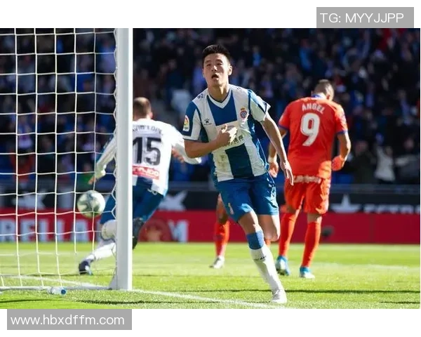 中国足球一号球星的崛起与挑战：从绿茵场到国际舞台的奋斗之路