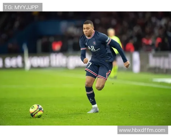 八月出生的足球球星盘点 揭秘那些与夏日同生的足球传奇